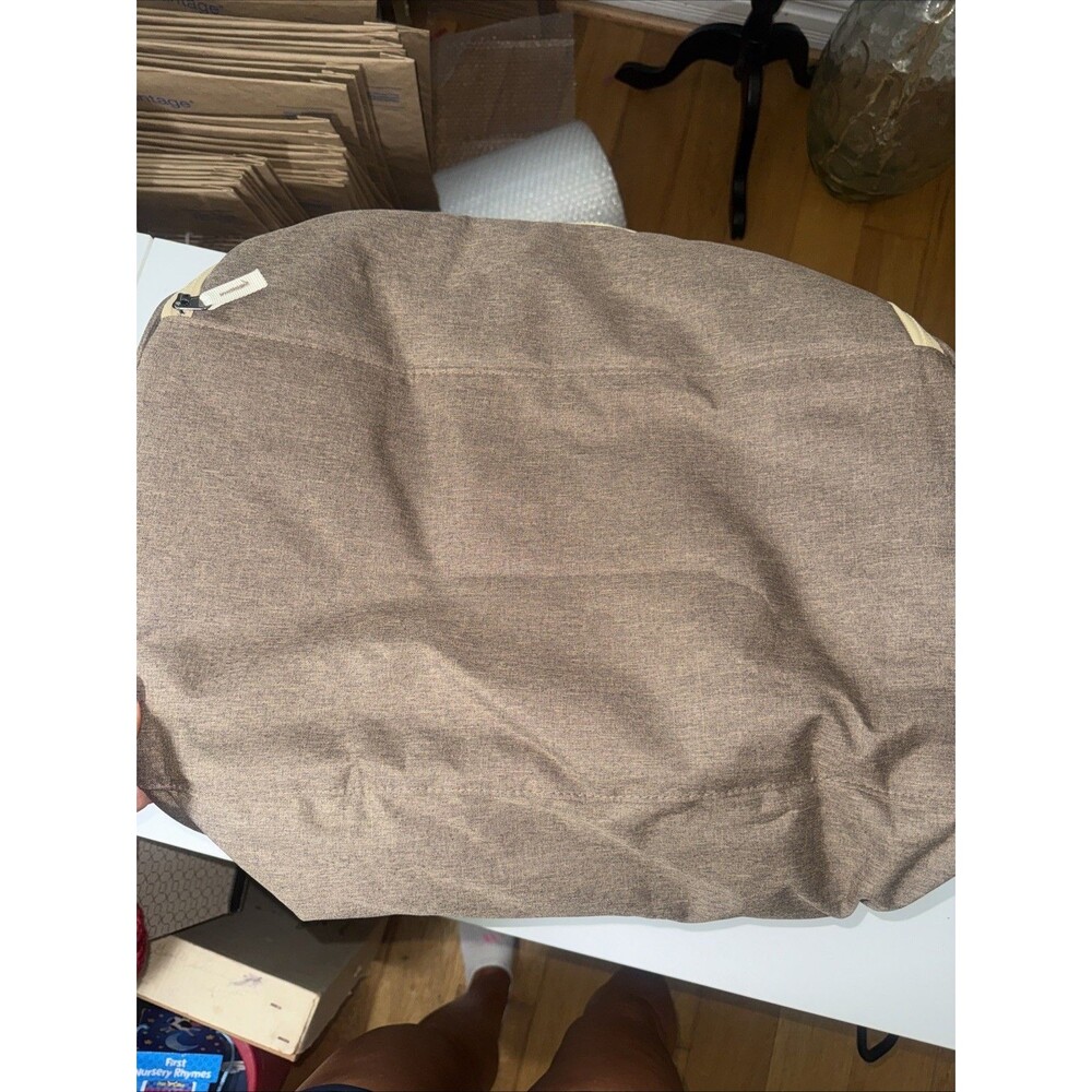 Bella Russo 20" Duffle Tote Weekend Bag TAN/BROWN Canvas Slight Tear By Zipper - Picture 4 of 6
